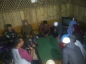 Fany Cium Tangan Aceng, Keduanya Kompak Islah & Masalah Selesai