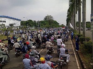 Buruh Turun ke Jalan, MS Hidayat: Tak Semua Masalah Selesai Lewat Demo