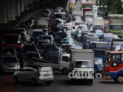 Disiplin Berkendara yang Semakin Hilang