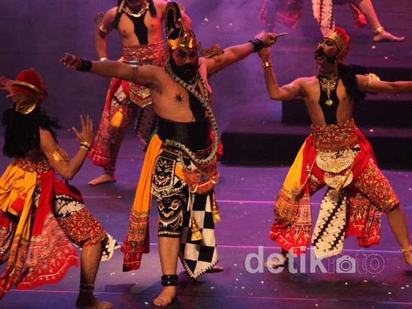 Ketika Prabu Salyapati Beraksi di TIM