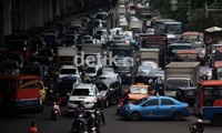 Kemacetan di wilayah Jakarta yang semakin parah juga disebabkan kurangnya kesadaran pengendara dalam berlalulintas.