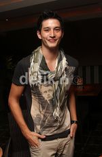 Mike Lewis Si Duda Keren