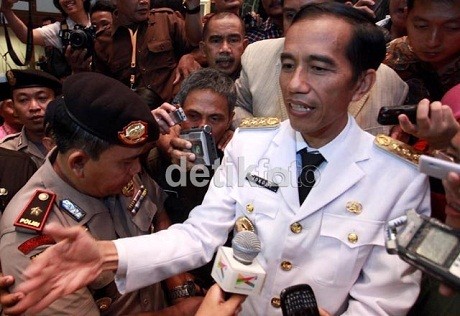Jokowi Temui Warga Kampung Pulo Serap Aspirasi Soal Konsep Kampung Besok