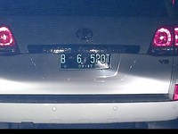 Pelat mobil dengan susunan huruf dan nomor yang unik. (Foto Meli)
