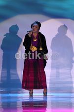 Lestarikan Kain Nusantara Lewat Peragaan Busana