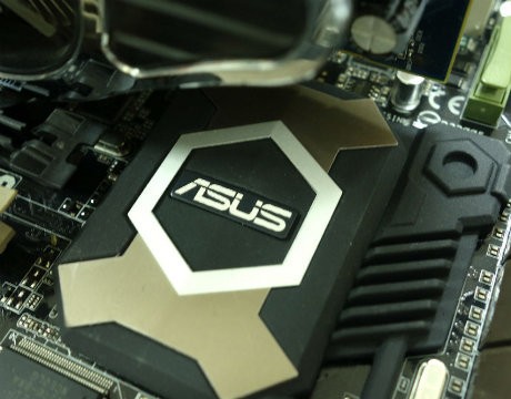 Menjajal Ketangguhan Si Macan Asus Sabertooth