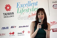 Cathy Sharon saat ditemui di Kawasan Mega Kuningan, Jakarta Selatan, Kamis (6/12/2012).