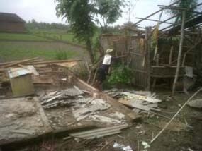 Puting Beliung Sapu Puluhan Rumah