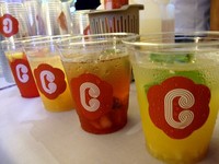 Aneka minuman yang disajikan di Curryvora.