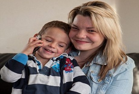 Hebat! Bocah 3 Tahun Selamatkan Ibunya yang Pingsan