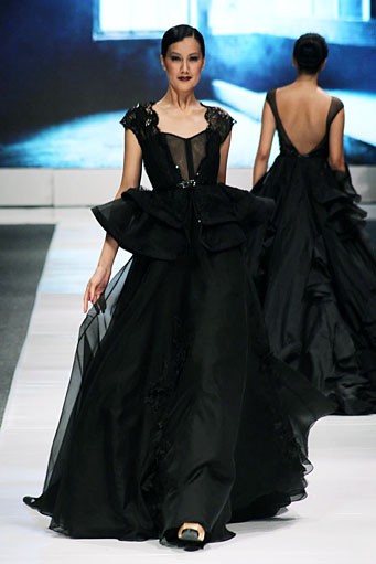 Ivan Gunawan Mysterious Regal. Jakarta Fashion Week 2013 at Plaza Senayan. Jakarta. [Foto: Mohammad Abduh/Wolipop]