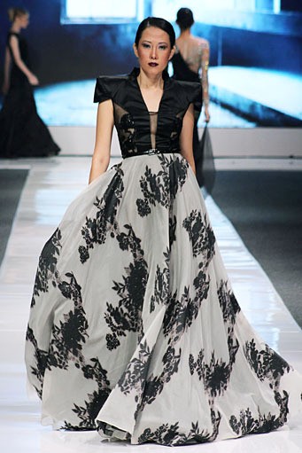 Ivan Gunawan Mysterious Regal. Jakarta Fashion Week 2013 at Plaza Senayan. Jakarta. [Foto: Mohammad Abduh/Wolipop]