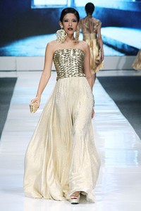 Ivan Gunawan Mysterious Regal. Jakarta Fashion Week 2013 at Plaza Senayan. Jakarta. [Foto: Mohammad Abduh/Wolipop]