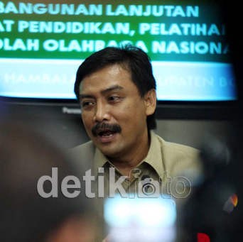 Andi Mallarangeng, Menteri Aktif Pertama yang Jadi Tersangka