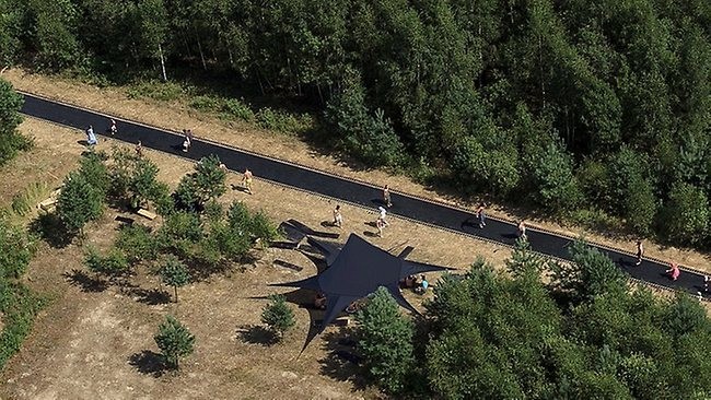 Seru! Lompat-lompat di Jalan Trampolin, Rusia