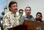 Jadi Tersangka Korupsi, Menpora Mundur