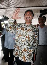Jadi Tersangka Korupsi, Menpora Mundur