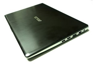 Asus S400, Cara Baru Menggunakan Laptop