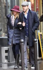 Aww, Mesranya Blake Lively & Ryan Reynolds di Paris!
