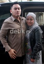 Pelukan Mesra Nassar untuk Muszdhalifah