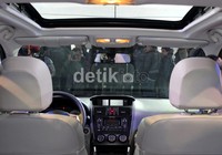 Forester terbaru lebih besar dan lebih lapang daripada pendahulunya dengan kabin yang didesain ulang. Sebuah bidang pandang yang lebar untuk semua kursi dan visibilitas yang luas agar dapat mengemudi tanpa stres juga telah dicapai dalam pengemasan ulang