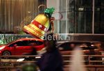 Pernak-pernik Natal Hiasi Pusat Perbelanjaan