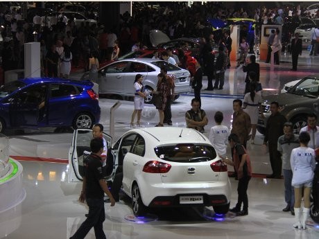 Penjualan Mobil Tahun Depan 1,2 Juta Unit