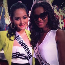 Mengintip Kegiatan Maria Selena di Miss Universe 2012