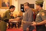 SBY Serahkan DIPA 2013 ke Menteri dan Gubernur