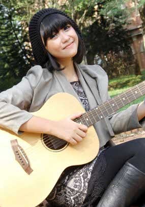 Nindita Widya Utami Curhat Lewat Tak Seperti Cinta