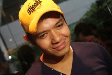 Sibuk Bisnis, Dude Harlino Tak Akan Tinggalkan Akting