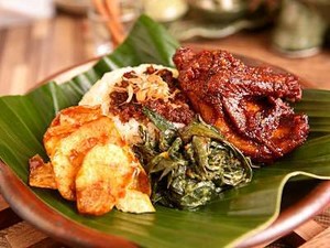 Gula Merah Sajikan Hidangan Tradisional di Tangerang