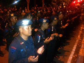Pasukan Brimob Polda Jateng Ikut Dikerahkan ke Bangkalan