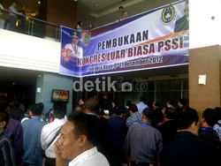 Para peserta yang menghadiri Kongres Luar Biasa (KLB) ini berjumlah 96 orang.
