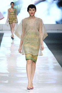 IKAT Indonesia by Didiet Maulana. Jakarta Fashion Week 2013 at Plaza Senayan. Jakarta. [Foto: Mohammad Abduh/Wolipop]