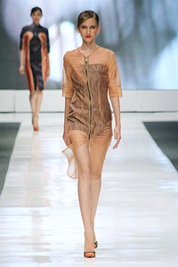 IKAT Indonesia by Didiet Maulana. Jakarta Fashion Week 2013 at Plaza Senayan. Jakarta. [Foto: Mohammad Abduh/Wolipop]