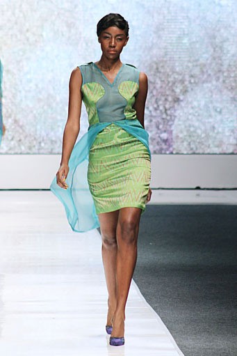 IKAT Indonesia by Didiet Maulana. Jakarta Fashion Week 2013 at Plaza Senayan. Jakarta. [Foto: Mohammad Abduh/Wolipop]