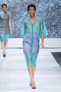 IKAT Indonesia by Didiet Maulana. Jakarta Fashion Week 2013 at Plaza Senayan. Jakarta. [Foto: Mohammad Abduh/Wolipop]