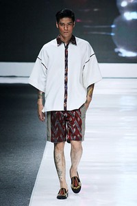 IKAT Indonesia by Didiet Maulana. Jakarta Fashion Week 2013 at Plaza Senayan. Jakarta. [Foto: Mohammad Abduh/Wolipop]
