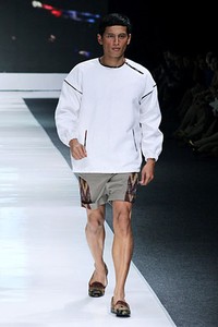 IKAT Indonesia by Didiet Maulana. Jakarta Fashion Week 2013 at Plaza Senayan. Jakarta. [Foto: Mohammad Abduh/Wolipop]