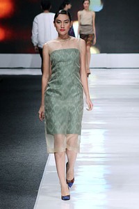 IKAT Indonesia by Didiet Maulana. Jakarta Fashion Week 2013 at Plaza Senayan. Jakarta. [Foto: Mohammad Abduh/Wolipop]