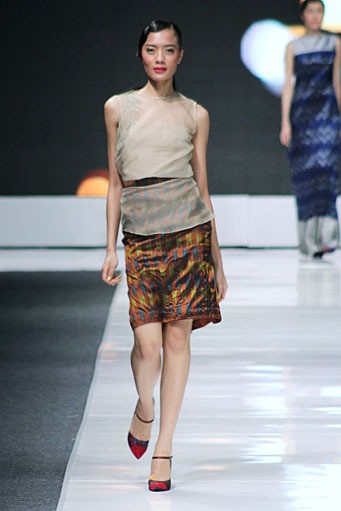 IKAT Indonesia by Didiet Maulana. Jakarta Fashion Week 2013 at Plaza Senayan. Jakarta. [Foto: Mohammad Abduh/Wolipop]