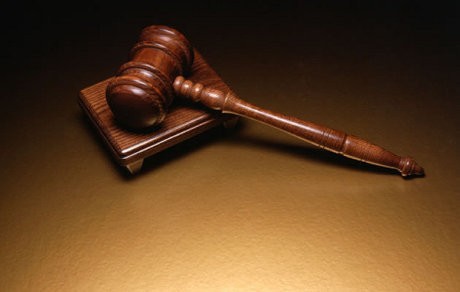 Aniaya Tahanan, 8 Polisi Bahrain Diadili