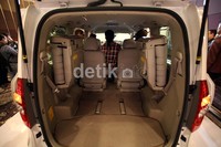 Mobil berkapasitas 7 penumpang ini merupakan model Toyota pertama di Indonesia yang mengadopsikan kecanggihan Valvematic Technology. Valvematic merupakan sistem yang mengatur waktu maupun ukuran buka katup masuk dan katup buang.