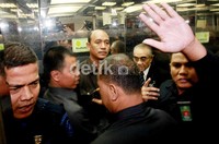 Meski sudah mengundurkan diri dan bukan lagi hakim agung, Yamani mendapat pengawalan ketat sekitar 7 orang pengawal MA.