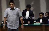 Fahd El Fouz divonis 2,5 tahun penjara dan denda 50 juta, subsider 6 bulan kurungan. Ramses/detikfoto.