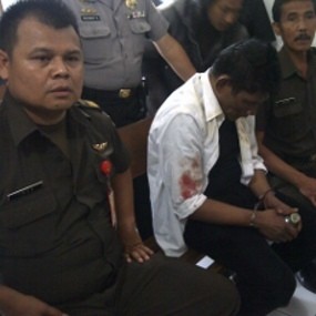 Kabur Jelang Sidang Vonis, Tafsil Semprotkan Air Cuka ke Polisi