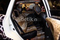 Keseluruhan dana yang digelontorkan untuk memodifikasi mobil ini kurang lebih Rp 60 juta.