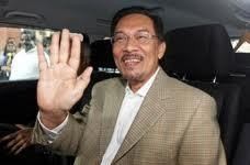 Anwar Ibrahim: Eks Menteri Malaysia Penghina Habibie Angkuh & Rasis!