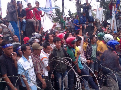 Beda dengan Temannya, Seribu Buruh di Medan Ini Dukung UMP Rp 1,3 Juta